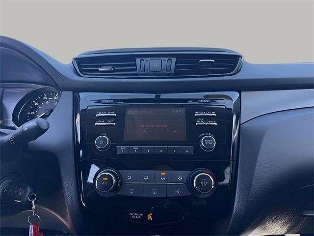 2017 Nissan Rogue Sport S, available for sale in Stratford, Connecticut | Wiz Leasing Inc. Stratford, Connecticut 2017 Nissan Rogue Sport S, available for sale in Stratford, Connecticut | Wiz Leasing Inc. Stratford, Connecticut