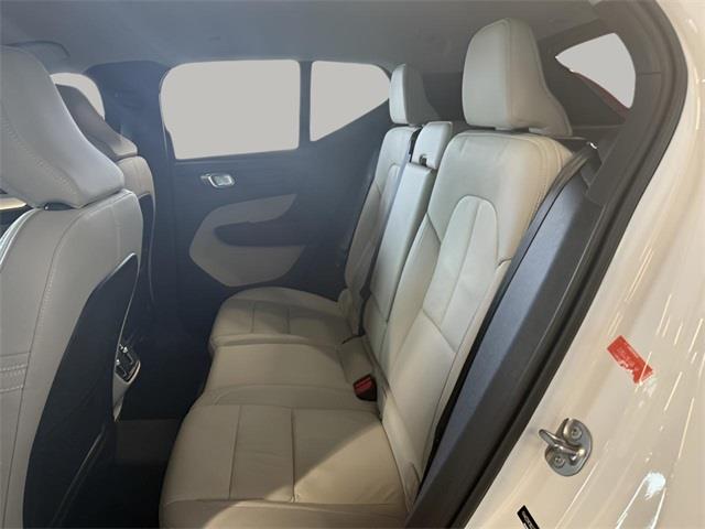 2022 Volvo Xc40 Momentum, available for sale in Stratford, Connecticut | Wiz Leasing Inc. Stratford, Connecticut 2022 Volvo Xc40 Momentum, available for sale in Stratford, Connecticut | Wiz Leasing Inc. Stratford, Connecticut