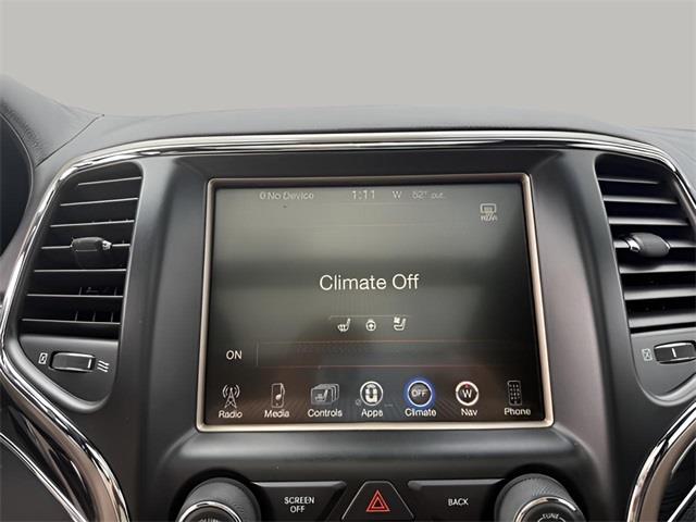 2014 Jeep Grand Cherokee Overland, available for sale in Stratford, Connecticut | Wiz Leasing Inc. Stratford, Connecticut 2014 Jeep Grand Cherokee Overland, available for sale in Stratford, Connecticut | Wiz Leasing Inc. Stratford, Connecticut