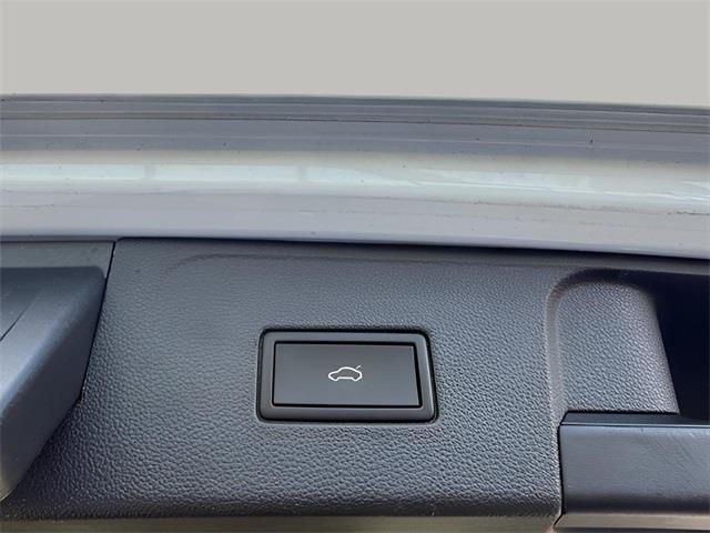 2021 Volkswagen Atlas SEL Premium, available for sale in Stratford, Connecticut | Wiz Leasing Inc. Stratford, Connecticut 2021 Volkswagen Atlas SEL Premium, available for sale in Stratford, Connecticut | Wiz Leasing Inc. Stratford, Connecticut