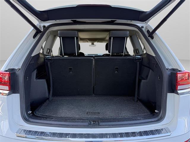 2021 Volkswagen Atlas SEL Premium, available for sale in Stratford, Connecticut | Wiz Leasing Inc. Stratford, Connecticut 2021 Volkswagen Atlas SEL Premium, available for sale in Stratford, Connecticut | Wiz Leasing Inc. Stratford, Connecticut