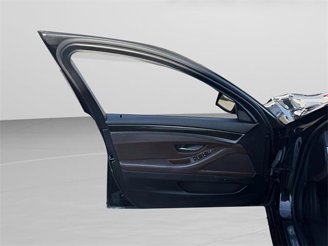 2015 BMW 5 Series 528i xDrive, available for sale in Stratford, Connecticut | Wiz Leasing Inc. Stratford, Connecticut 2015 BMW 5 Series 528i xDrive, available for sale in Stratford, Connecticut | Wiz Leasing Inc. Stratford, Connecticut