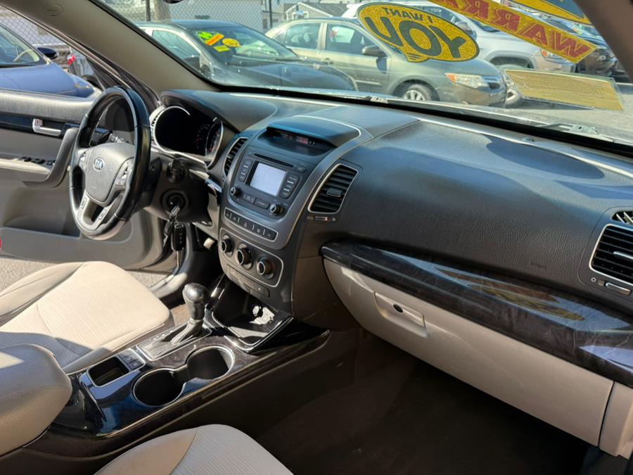 2014 Kia Sorento AWD 4dr I4 LX, available for sale in Revere, Massachusetts | Wonderland Auto. Revere, Massachusetts 2014 Kia Sorento AWD 4dr I4 LX, available for sale in Revere, Massachusetts | Wonderland Auto. Revere, Massachusetts