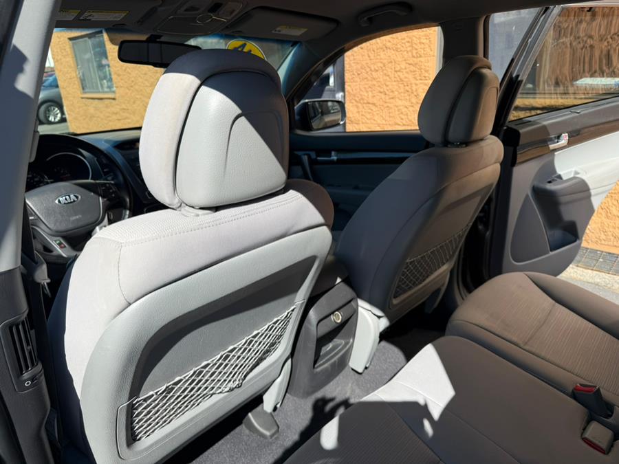 2014 Kia Sorento AWD 4dr I4 LX, available for sale in Revere, Massachusetts | Wonderland Auto. Revere, Massachusetts 2014 Kia Sorento AWD 4dr I4 LX, available for sale in Revere, Massachusetts | Wonderland Auto. Revere, Massachusetts