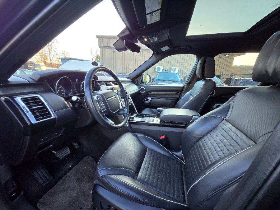 2017 Land Rover Discovery HSE Luxury V6 Supercharged, available for sale in Bristol, Connecticut | Dealmax Motors LLC. Bristol, Connecticut 2017 Land Rover Discovery HSE Luxury V6 Supercharged, available for sale in Bristol, Connecticut | Dealmax Motors LLC. Bristol, Connecticut