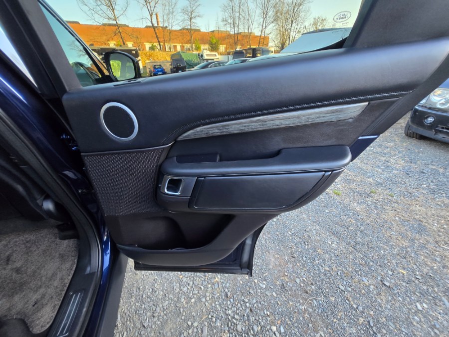 2017 Land Rover Discovery HSE Luxury V6 Supercharged, available for sale in Bristol, Connecticut | Dealmax Motors LLC. Bristol, Connecticut 2017 Land Rover Discovery HSE Luxury V6 Supercharged, available for sale in Bristol, Connecticut | Dealmax Motors LLC. Bristol, Connecticut