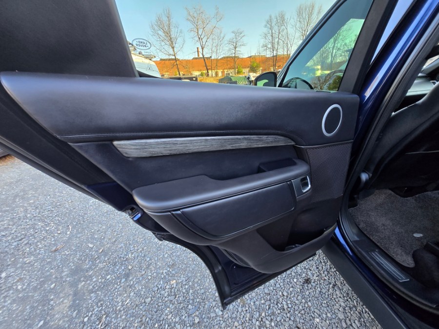 2017 Land Rover Discovery HSE Luxury V6 Supercharged, available for sale in Bristol, Connecticut | Dealmax Motors LLC. Bristol, Connecticut 2017 Land Rover Discovery HSE Luxury V6 Supercharged, available for sale in Bristol, Connecticut | Dealmax Motors LLC. Bristol, Connecticut