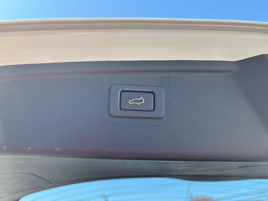 2018 Subaru Outback 2.5i Premium, available for sale in Old Saybrook, Connecticut | Saybrook Auto Barn. Old Saybrook, Connecticut 2018 Subaru Outback 2.5i Premium, available for sale in Old Saybrook, Connecticut | Saybrook Auto Barn. Old Saybrook, Connecticut