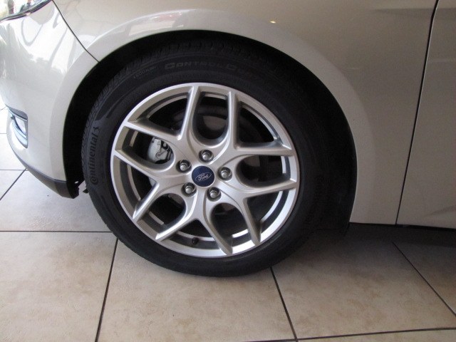 2015 Ford Focus 5dr HB SE, available for sale in Placentia, California | Auto Network Group Inc. Placentia, California 2015 Ford Focus 5dr HB SE, available for sale in Placentia, California | Auto Network Group Inc. Placentia, California