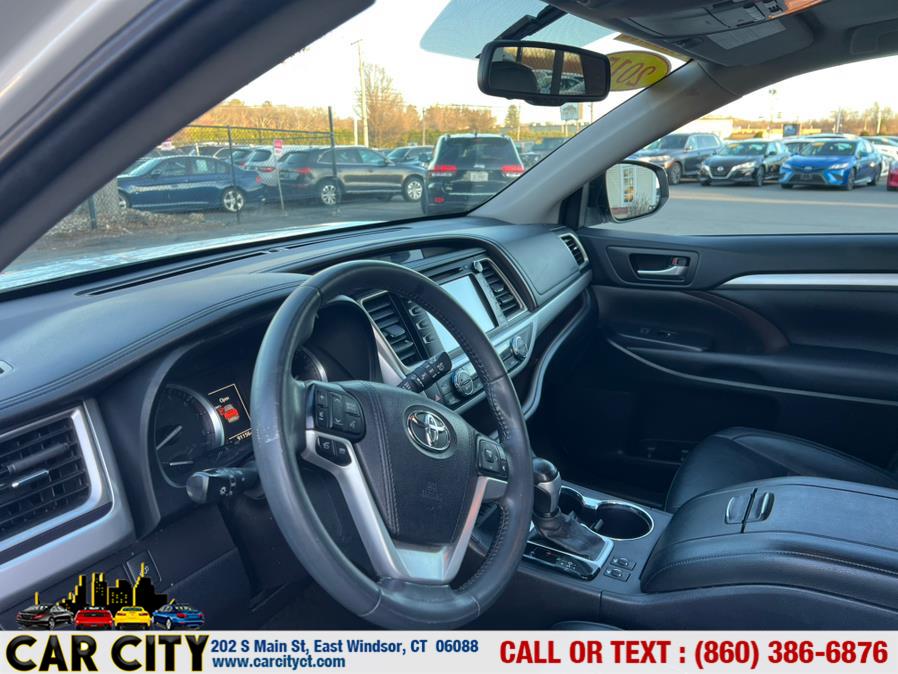 2015 Toyota Highlander AWD 4dr V6 XLE (Natl), available for sale in East Windsor, Connecticut | Car City LLC. East Windsor, Connecticut 2015 Toyota Highlander AWD 4dr V6 XLE (Natl), available for sale in East Windsor, Connecticut | Car City LLC. East Windsor, Connecticut