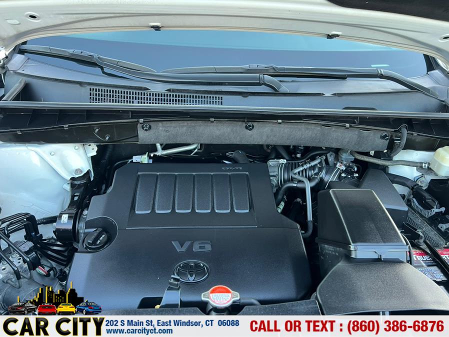 2015 Toyota Highlander AWD 4dr V6 XLE (Natl), available for sale in East Windsor, Connecticut | Car City LLC. East Windsor, Connecticut 2015 Toyota Highlander AWD 4dr V6 XLE (Natl), available for sale in East Windsor, Connecticut | Car City LLC. East Windsor, Connecticut