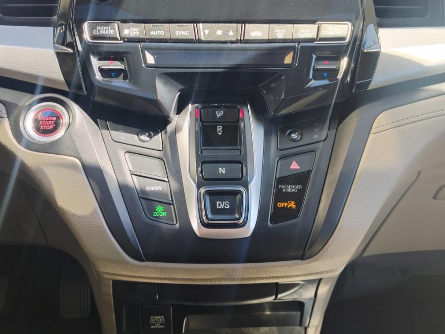 2019 Honda Odyssey EX-L Auto, available for sale in Newark, New Jersey | Champion Auto Sales. Newark, New Jersey 2019 Honda Odyssey EX-L Auto, available for sale in Newark, New Jersey | Champion Auto Sales. Newark, New Jersey
