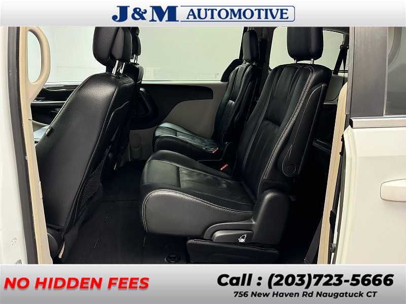 2016 Chrysler Town & Country Touring, available for sale in Naugatuck, Connecticut | J&M Automotive Sls&Svc LLC. Naugatuck, Connecticut 2016 Chrysler Town & Country Touring, available for sale in Naugatuck, Connecticut | J&M Automotive Sls&Svc LLC. Naugatuck, Connecticut