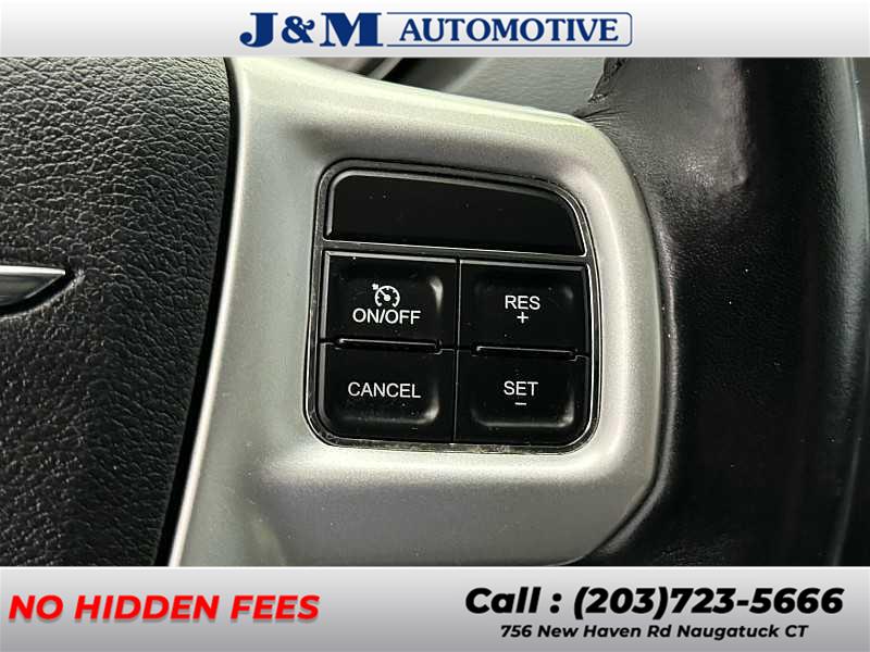 2016 Chrysler Town & Country Touring, available for sale in Naugatuck, Connecticut | J&M Automotive Sls&Svc LLC. Naugatuck, Connecticut 2016 Chrysler Town & Country Touring, available for sale in Naugatuck, Connecticut | J&M Automotive Sls&Svc LLC. Naugatuck, Connecticut