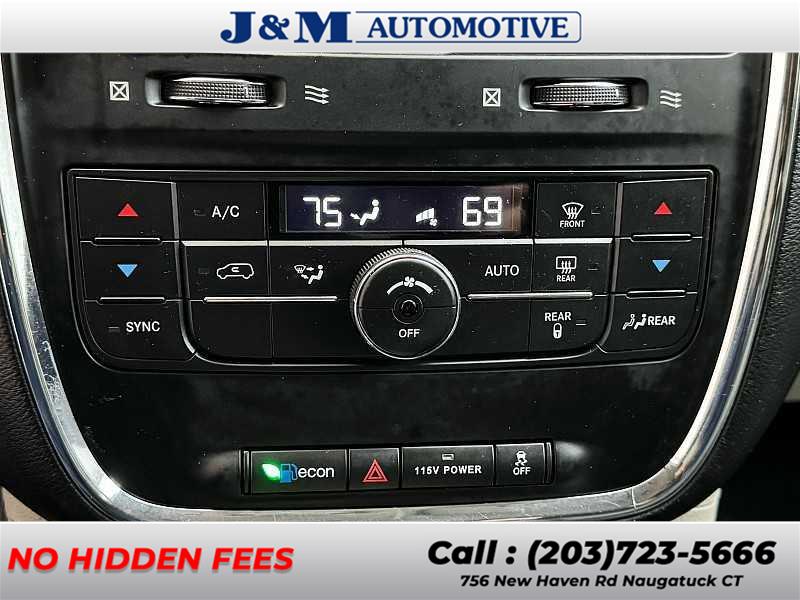 2016 Chrysler Town & Country Touring, available for sale in Naugatuck, Connecticut | J&M Automotive Sls&Svc LLC. Naugatuck, Connecticut 2016 Chrysler Town & Country Touring, available for sale in Naugatuck, Connecticut | J&M Automotive Sls&Svc LLC. Naugatuck, Connecticut