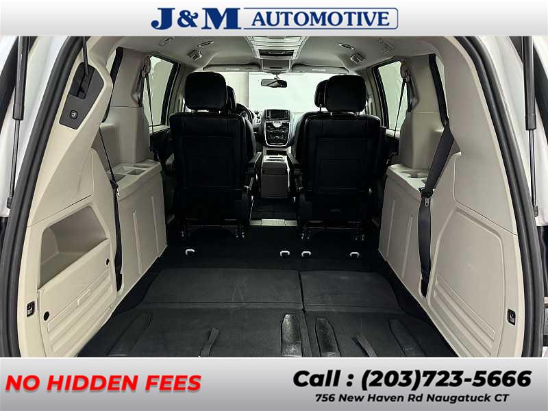 2016 Chrysler Town & Country Touring, available for sale in Naugatuck, Connecticut | J&M Automotive Sls&Svc LLC. Naugatuck, Connecticut 2016 Chrysler Town & Country Touring, available for sale in Naugatuck, Connecticut | J&M Automotive Sls&Svc LLC. Naugatuck, Connecticut