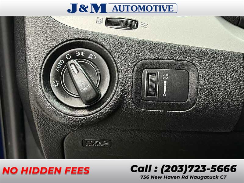 2018 Dodge Journey SXT, available for sale in Naugatuck, Connecticut | J&M Automotive Sls&Svc LLC. Naugatuck, Connecticut 2018 Dodge Journey SXT, available for sale in Naugatuck, Connecticut | J&M Automotive Sls&Svc LLC. Naugatuck, Connecticut