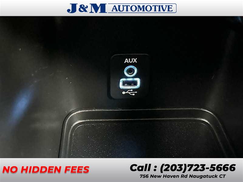 2018 Dodge Journey SXT, available for sale in Naugatuck, Connecticut | J&M Automotive Sls&Svc LLC. Naugatuck, Connecticut 2018 Dodge Journey SXT, available for sale in Naugatuck, Connecticut | J&M Automotive Sls&Svc LLC. Naugatuck, Connecticut