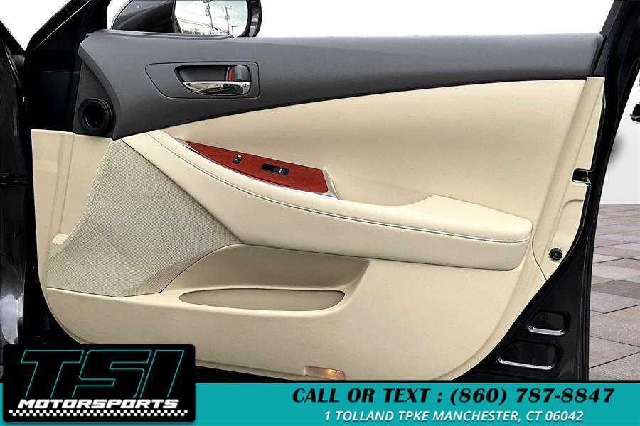 2012 Lexus ES 350 4dr Sdn, available for sale in Manchester, Connecticut | TSI Motorsports. Manchester, Connecticut 2012 Lexus ES 350 4dr Sdn, available for sale in Manchester, Connecticut | TSI Motorsports. Manchester, Connecticut