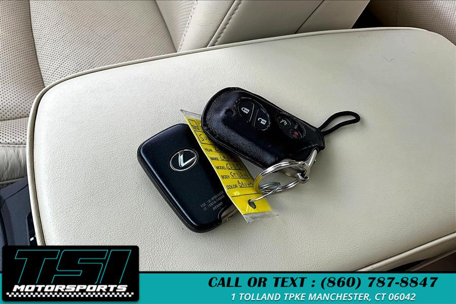 2012 Lexus ES 350 4dr Sdn, available for sale in Manchester, Connecticut | TSI Motorsports. Manchester, Connecticut 2012 Lexus ES 350 4dr Sdn, available for sale in Manchester, Connecticut | TSI Motorsports. Manchester, Connecticut