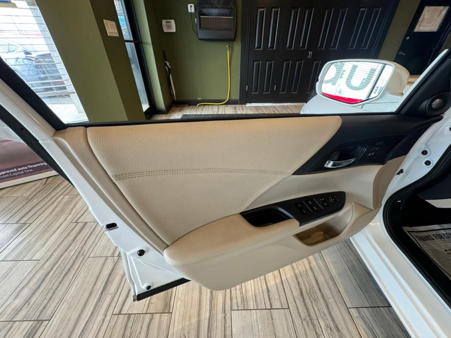 2015 Honda Accord Sedan 4dr I4 CVT EX-L, available for sale in West Hartford, Connecticut | AutoMax. West Hartford, Connecticut 2015 Honda Accord Sedan 4dr I4 CVT EX-L, available for sale in West Hartford, Connecticut | AutoMax. West Hartford, Connecticut