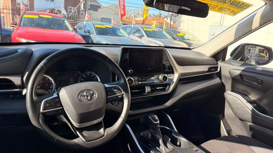 2023 Toyota Highlander LE Sport Utility 4D, available for sale in Linden, New Jersey | Route 27 Auto Mall. Linden, New Jersey 2023 Toyota Highlander LE Sport Utility 4D, available for sale in Linden, New Jersey | Route 27 Auto Mall. Linden, New Jersey