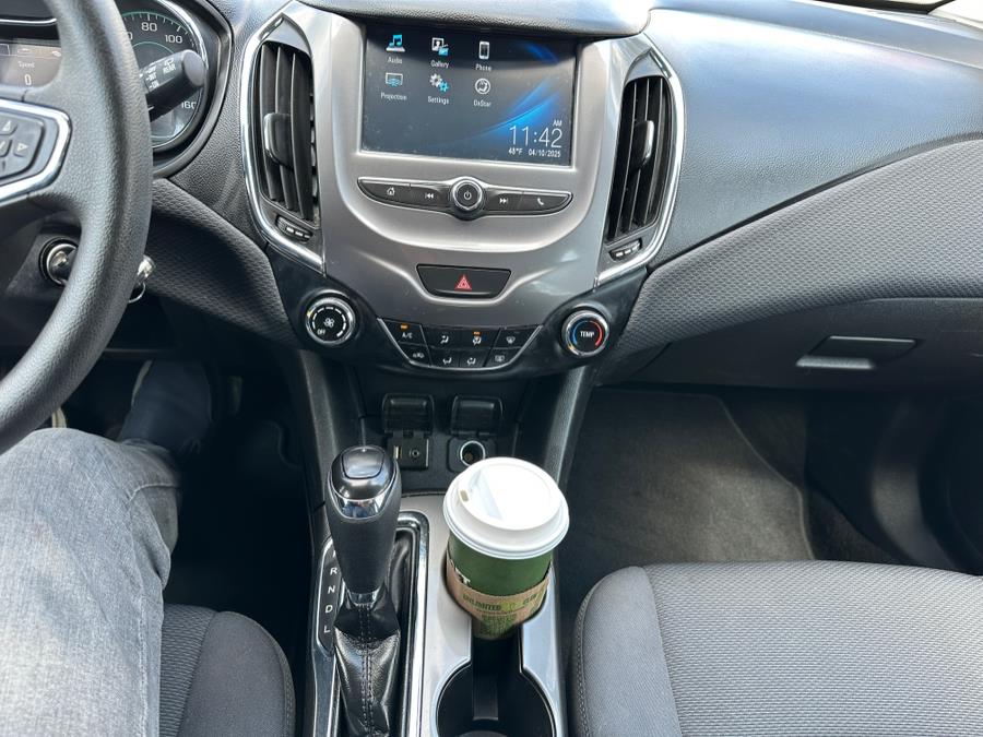 2018 Chevrolet Cruze 4dr HB 1.4L LT w/1SD, available for sale in Copiague, New York | Great Deal Motors. Copiague, New York 2018 Chevrolet Cruze 4dr HB 1.4L LT w/1SD, available for sale in Copiague, New York | Great Deal Motors. Copiague, New York