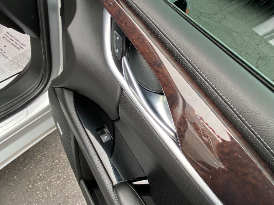 2017 Cadillac XTS 4dr Sdn Luxury FWD, available for sale in Paterson, New Jersey | DZ Automall. Paterson, New Jersey 2017 Cadillac XTS 4dr Sdn Luxury FWD, available for sale in Paterson, New Jersey | DZ Automall. Paterson, New Jersey