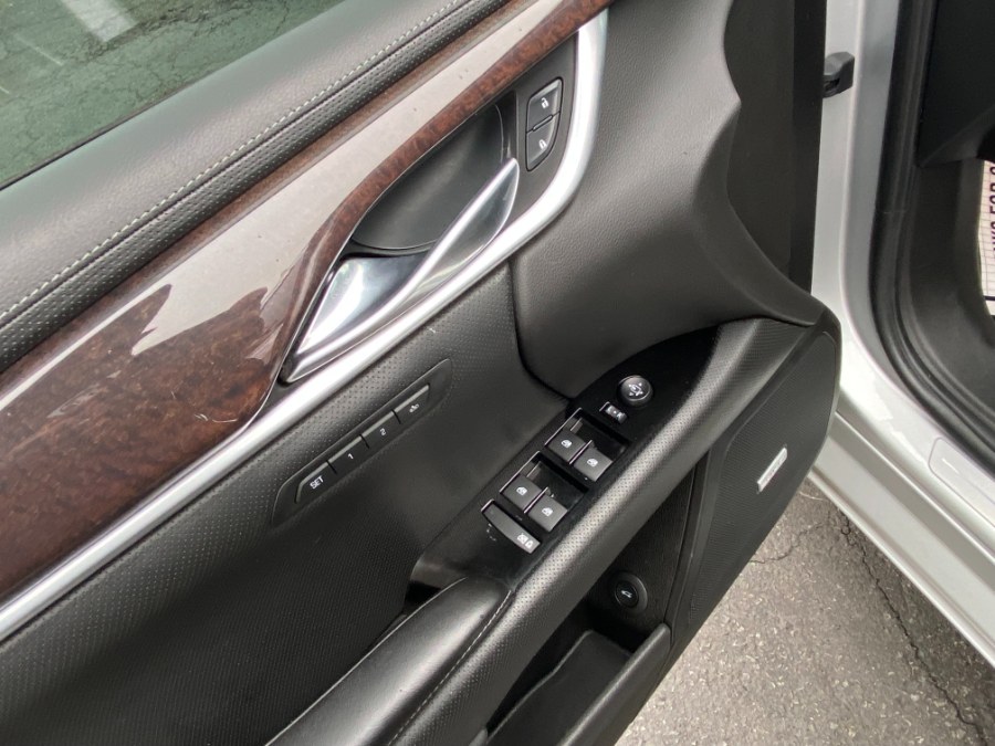 2017 Cadillac XTS 4dr Sdn Luxury FWD, available for sale in Paterson, New Jersey | DZ Automall. Paterson, New Jersey 2017 Cadillac XTS 4dr Sdn Luxury FWD, available for sale in Paterson, New Jersey | DZ Automall. Paterson, New Jersey