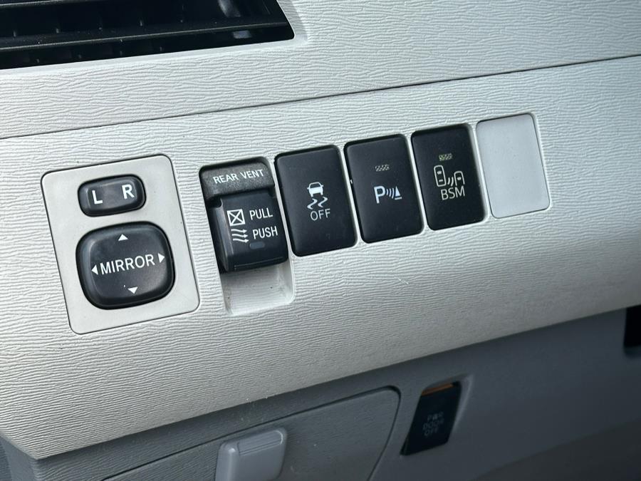 2014 Toyota Sienna 5dr 8-Pass Van V6 XLE FWD (Natl), available for sale in Irvington , New Jersey | Auto Haus of Irvington Corp. Irvington , New Jersey 2014 Toyota Sienna 5dr 8-Pass Van V6 XLE FWD (Natl), available for sale in Irvington , New Jersey | Auto Haus of Irvington Corp. Irvington , New Jersey