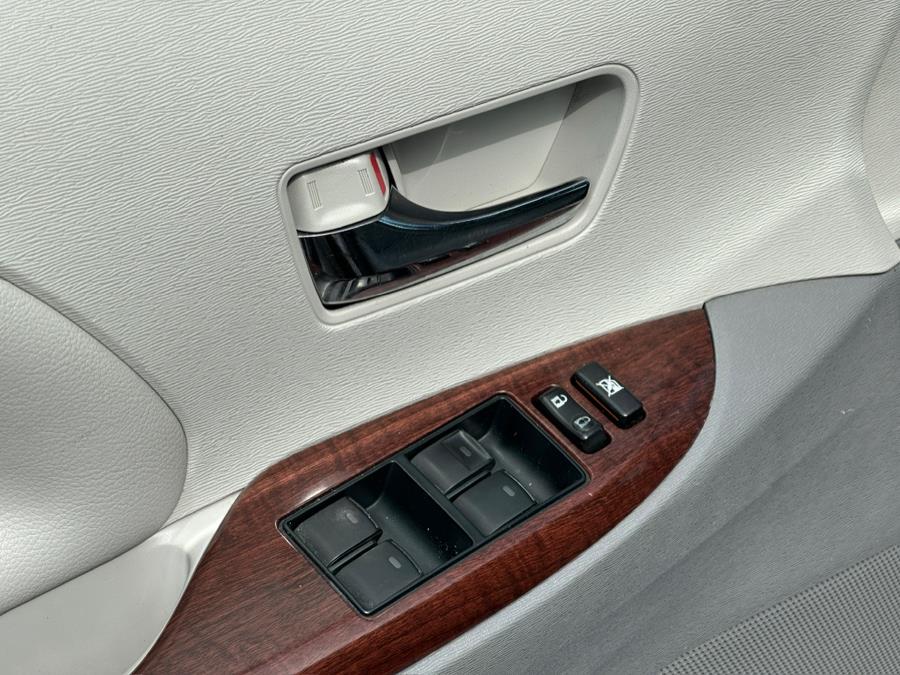 2014 Toyota Sienna 5dr 8-Pass Van V6 XLE FWD (Natl), available for sale in Irvington , New Jersey | Auto Haus of Irvington Corp. Irvington , New Jersey 2014 Toyota Sienna 5dr 8-Pass Van V6 XLE FWD (Natl), available for sale in Irvington , New Jersey | Auto Haus of Irvington Corp. Irvington , New Jersey