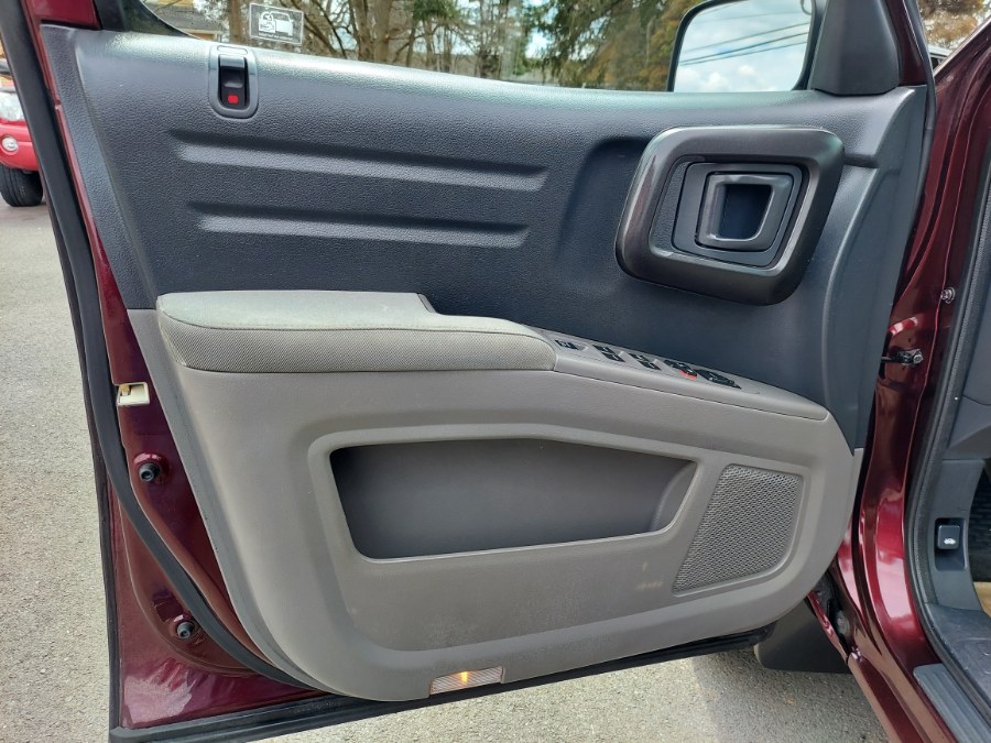 2011 Honda Ridgeline 4WD Crew Cab RT, available for sale in East Windsor, Connecticut | United Auto Sales of E Windsor, Inc. East Windsor, Connecticut 2011 Honda Ridgeline 4WD Crew Cab RT, available for sale in East Windsor, Connecticut | United Auto Sales of E Windsor, Inc. East Windsor, Connecticut