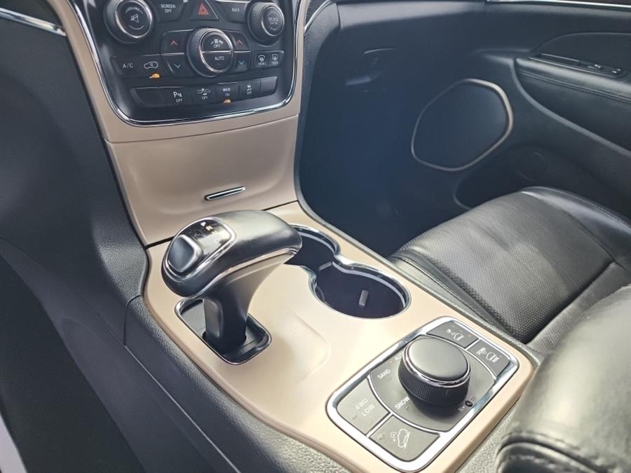 2014 Jeep Grand Cherokee 4WD 4dr Summit, available for sale in Islip, New York | L.I. Auto Gallery. Islip, New York 2014 Jeep Grand Cherokee 4WD 4dr Summit, available for sale in Islip, New York | L.I. Auto Gallery. Islip, New York