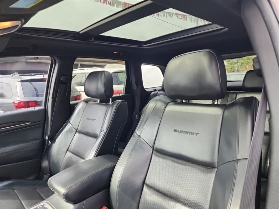 2014 Jeep Grand Cherokee 4WD 4dr Summit, available for sale in Islip, New York | L.I. Auto Gallery. Islip, New York 2014 Jeep Grand Cherokee 4WD 4dr Summit, available for sale in Islip, New York | L.I. Auto Gallery. Islip, New York