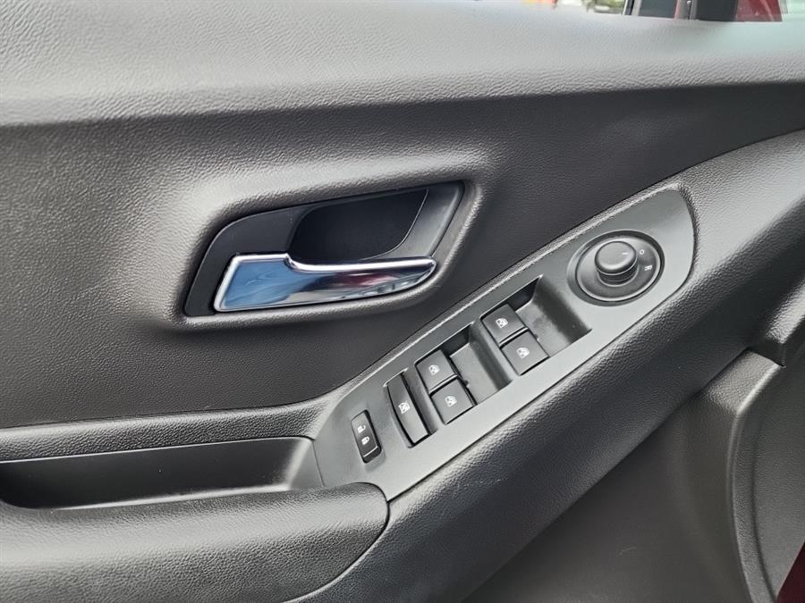 2016 Chevrolet Trax AWD 4dr LT, available for sale in Islip, New York | L.I. Auto Gallery. Islip, New York 2016 Chevrolet Trax AWD 4dr LT, available for sale in Islip, New York | L.I. Auto Gallery. Islip, New York