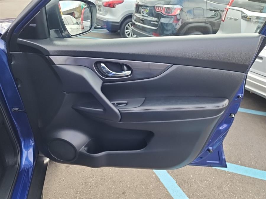 2020 Nissan Rogue AWD SV, available for sale in Islip, New York | L.I. Auto Gallery. Islip, New York 2020 Nissan Rogue AWD SV, available for sale in Islip, New York | L.I. Auto Gallery. Islip, New York