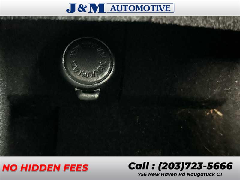 2017 Subaru Outback Premium, available for sale in Naugatuck, Connecticut | J&M Automotive Sls&Svc LLC. Naugatuck, Connecticut 2017 Subaru Outback Premium, available for sale in Naugatuck, Connecticut | J&M Automotive Sls&Svc LLC. Naugatuck, Connecticut