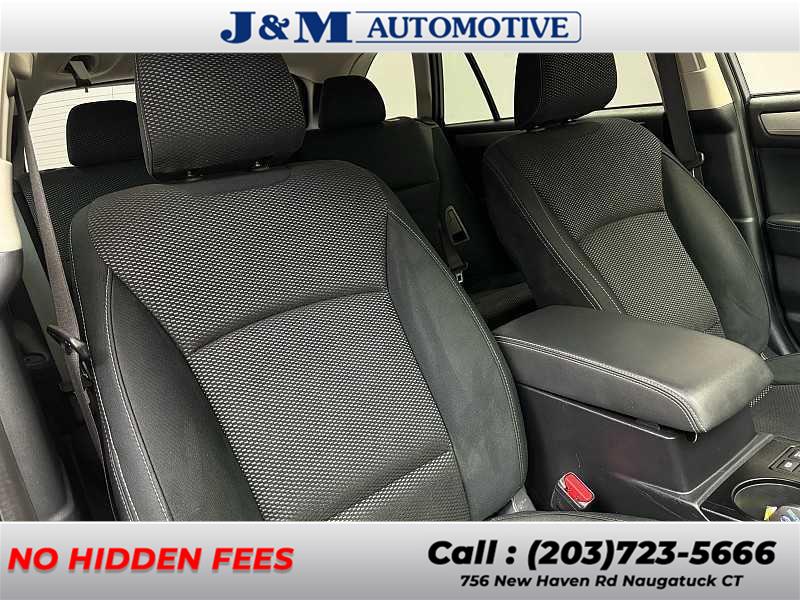 2017 Subaru Outback Premium, available for sale in Naugatuck, Connecticut | J&M Automotive Sls&Svc LLC. Naugatuck, Connecticut 2017 Subaru Outback Premium, available for sale in Naugatuck, Connecticut | J&M Automotive Sls&Svc LLC. Naugatuck, Connecticut