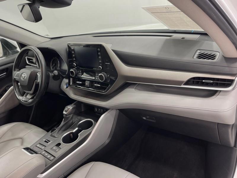 2022 Toyota Highlander XLE AWD, available for sale in Maple Shade, New Jersey | Car Revolution. Maple Shade, New Jersey 2022 Toyota Highlander XLE AWD, available for sale in Maple Shade, New Jersey | Car Revolution. Maple Shade, New Jersey