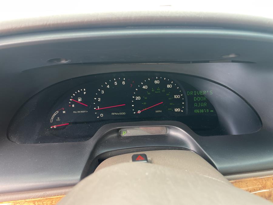 1999 Lincoln Continental 4dr Sdn, available for sale in Worcester, Massachusetts | Worcester Auto Outlet LLC. Worcester, Massachusetts 1999 Lincoln Continental 4dr Sdn, available for sale in Worcester, Massachusetts | Worcester Auto Outlet LLC. Worcester, Massachusetts