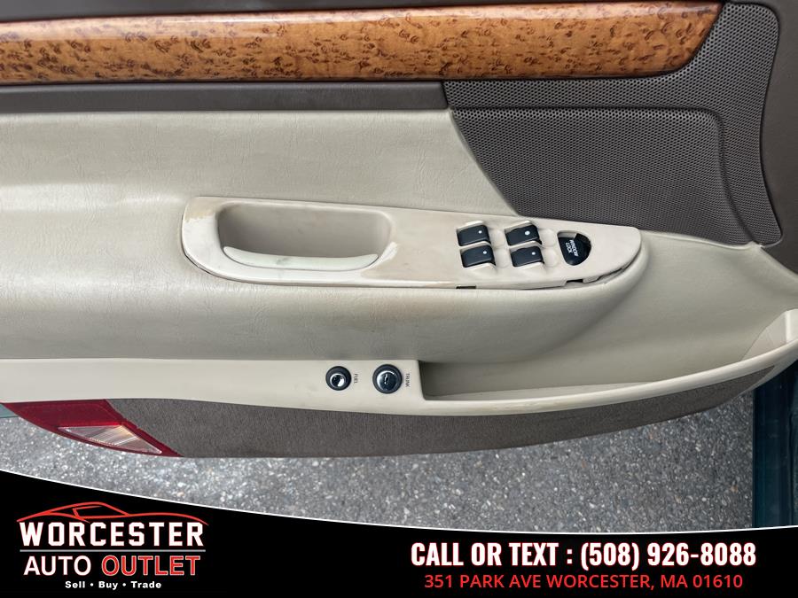 1999 Lincoln Continental 4dr Sdn, available for sale in Worcester, Massachusetts | Worcester Auto Outlet LLC. Worcester, Massachusetts 1999 Lincoln Continental 4dr Sdn, available for sale in Worcester, Massachusetts | Worcester Auto Outlet LLC. Worcester, Massachusetts