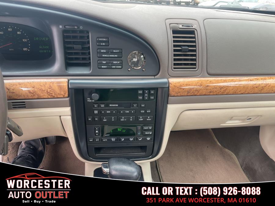1999 Lincoln Continental 4dr Sdn, available for sale in Worcester, Massachusetts | Worcester Auto Outlet LLC. Worcester, Massachusetts 1999 Lincoln Continental 4dr Sdn, available for sale in Worcester, Massachusetts | Worcester Auto Outlet LLC. Worcester, Massachusetts
