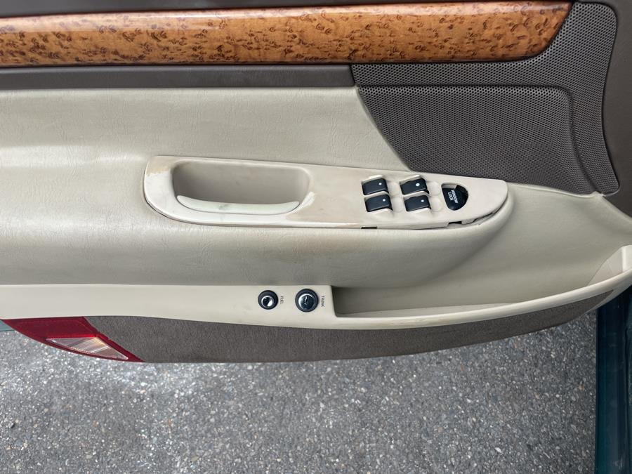 1999 Lincoln Continental 4dr Sdn, available for sale in Worcester, Massachusetts | Worcester Auto Outlet LLC. Worcester, Massachusetts 1999 Lincoln Continental 4dr Sdn, available for sale in Worcester, Massachusetts | Worcester Auto Outlet LLC. Worcester, Massachusetts
