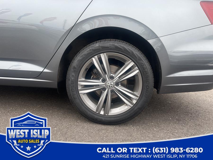 2019 Volkswagen Jetta R-Line Auto w/SULEV, available for sale in West Islip, New York | West Islip Auto Sales. West Islip, New York 2019 Volkswagen Jetta R-Line Auto w/SULEV, available for sale in West Islip, New York | West Islip Auto Sales. West Islip, New York