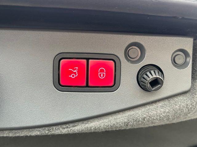 2011 Mercedes-benz Sl-class SL 550, available for sale in Floral Park, New York | Shop Auto NY. Floral Park, New York 2011 Mercedes-benz Sl-class SL 550, available for sale in Floral Park, New York | Shop Auto NY. Floral Park, New York