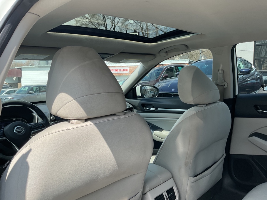 2019 Nissan Altima 2.5 SV Sedan, available for sale in Waterbury, Connecticut | Jim Juliani Motors. Waterbury, Connecticut 2019 Nissan Altima 2.5 SV Sedan, available for sale in Waterbury, Connecticut | Jim Juliani Motors. Waterbury, Connecticut