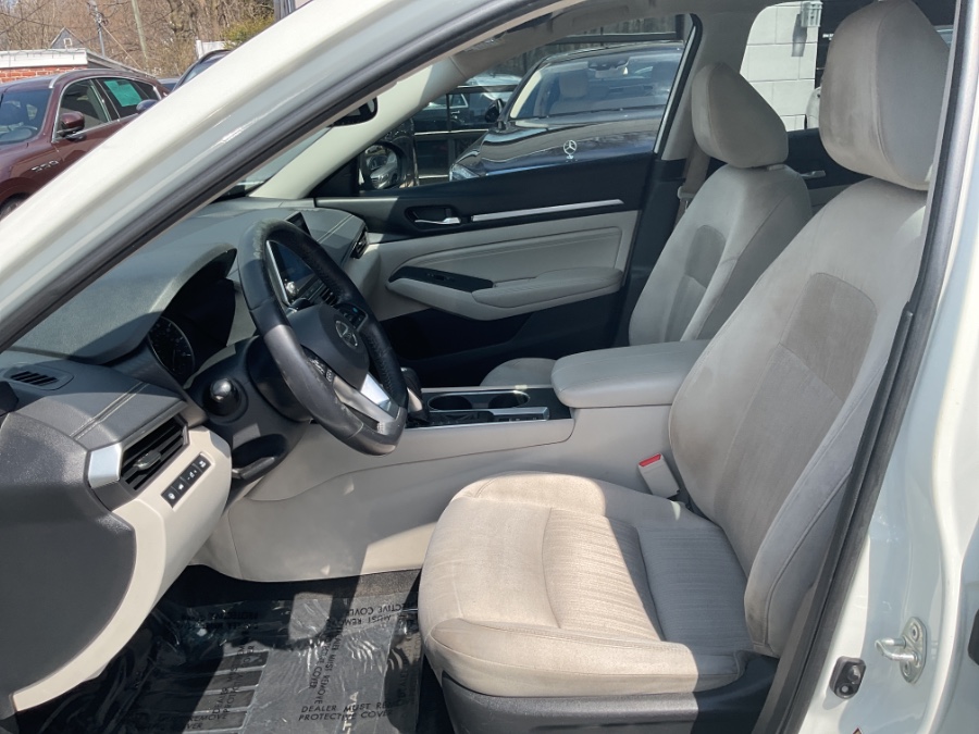 2019 Nissan Altima 2.5 SV Sedan, available for sale in Waterbury, Connecticut | Jim Juliani Motors. Waterbury, Connecticut 2019 Nissan Altima 2.5 SV Sedan, available for sale in Waterbury, Connecticut | Jim Juliani Motors. Waterbury, Connecticut
