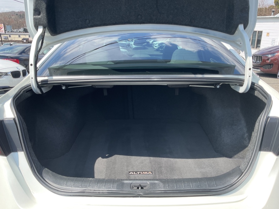 2019 Nissan Altima 2.5 SV Sedan, available for sale in Waterbury, Connecticut | Jim Juliani Motors. Waterbury, Connecticut 2019 Nissan Altima 2.5 SV Sedan, available for sale in Waterbury, Connecticut | Jim Juliani Motors. Waterbury, Connecticut