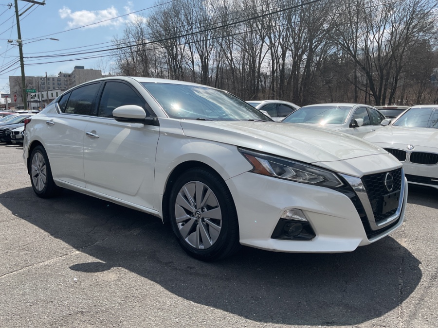 2019 Nissan Altima 2.5 SV Sedan, available for sale in Waterbury, Connecticut | Jim Juliani Motors. Waterbury, Connecticut 2019 Nissan Altima 2.5 SV Sedan, available for sale in Waterbury, Connecticut | Jim Juliani Motors. Waterbury, Connecticut