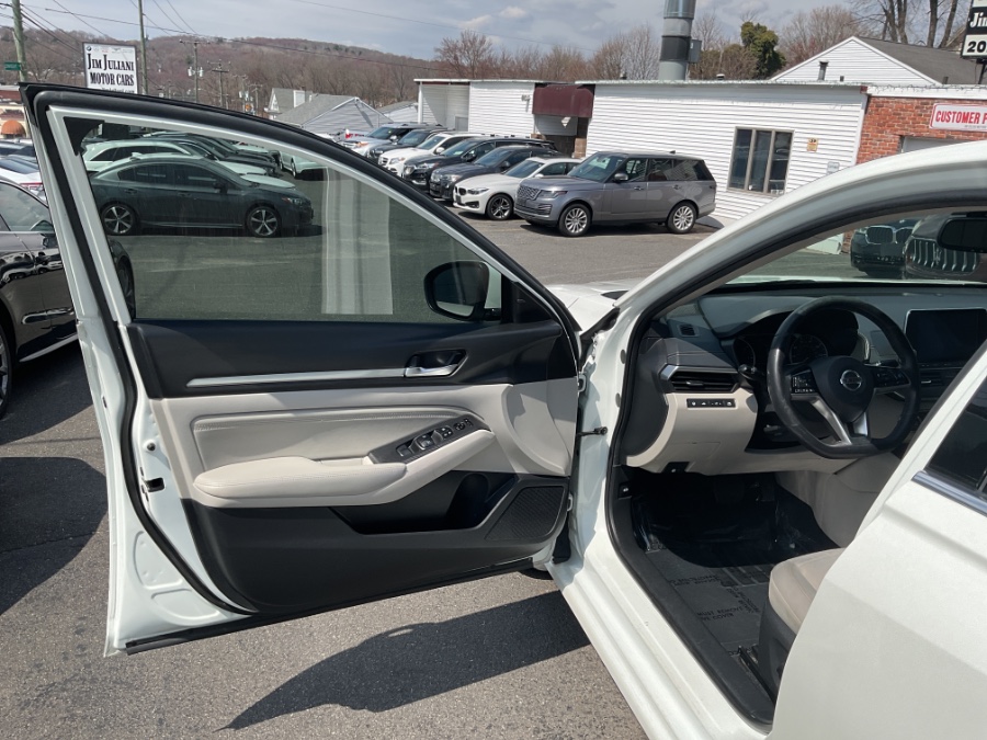 2019 Nissan Altima 2.5 SV Sedan, available for sale in Waterbury, Connecticut | Jim Juliani Motors. Waterbury, Connecticut 2019 Nissan Altima 2.5 SV Sedan, available for sale in Waterbury, Connecticut | Jim Juliani Motors. Waterbury, Connecticut